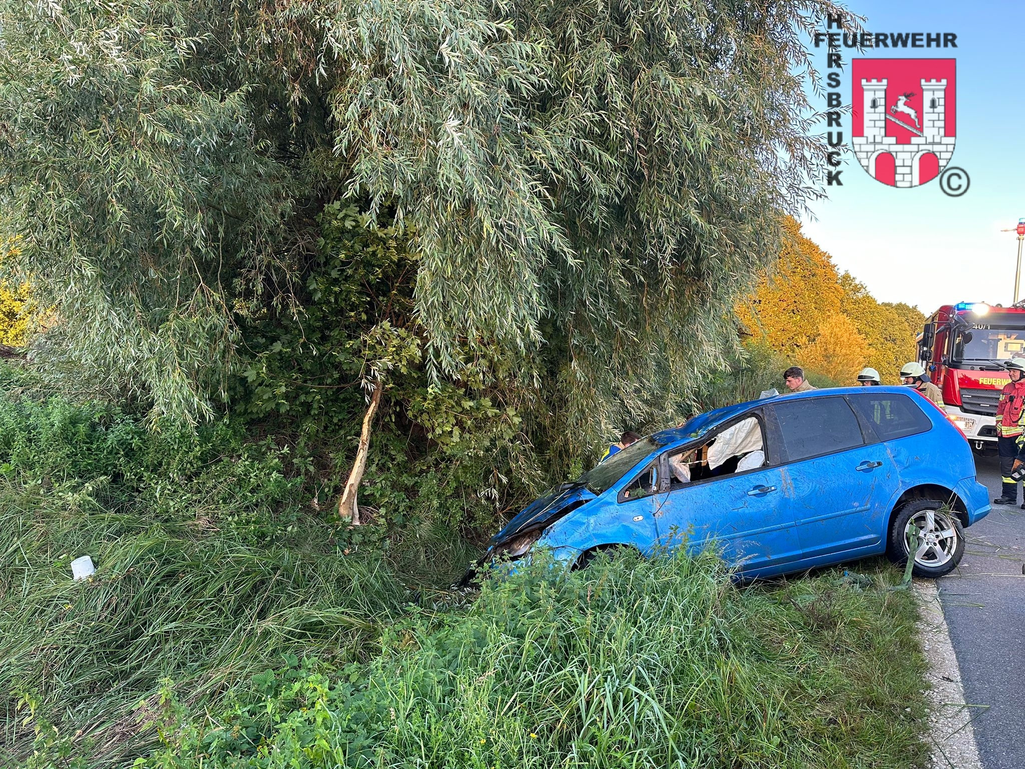Verkehrsunfall, keine Person eingeklemmt Verkehrsunfall, keine Person eingeklemmt
