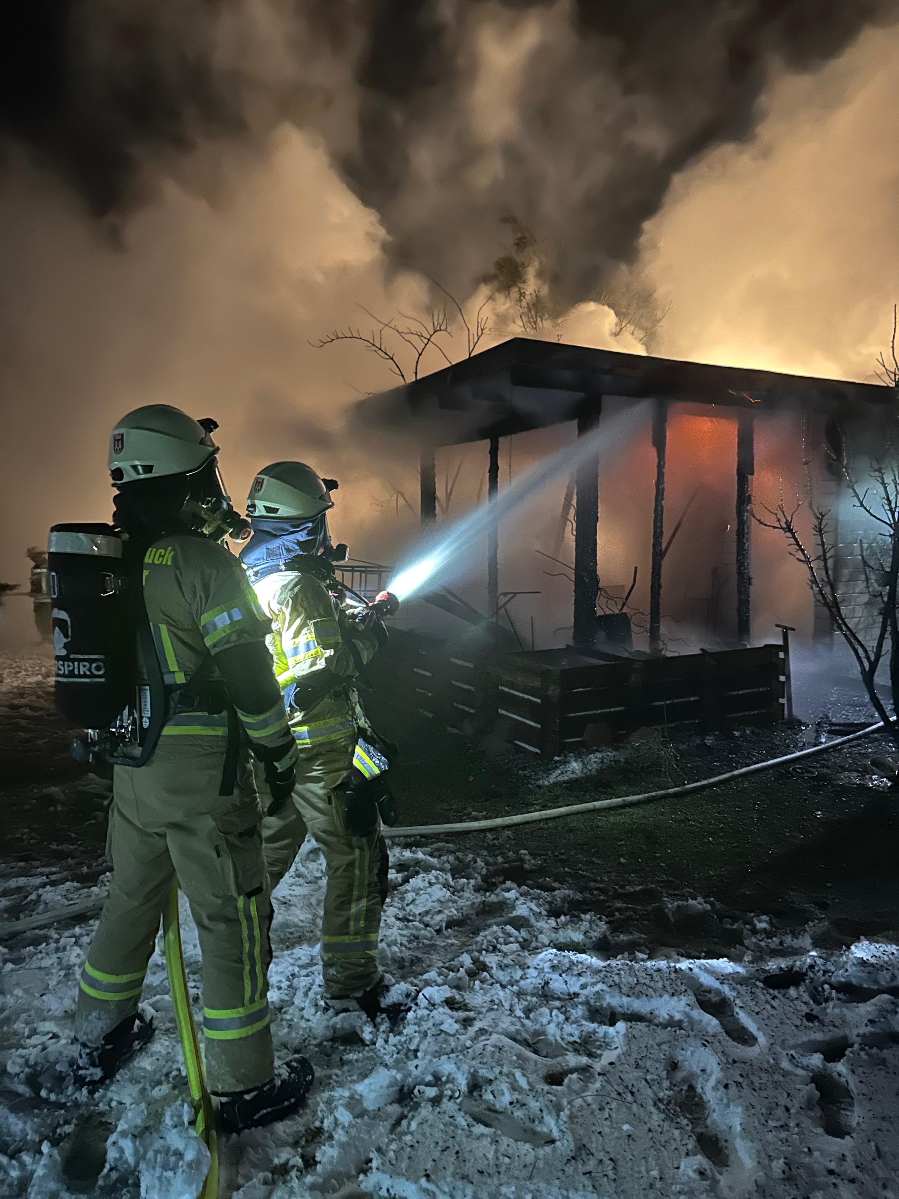 Einsatzfoto B 4 - Landwirtschaft - Stall / ...