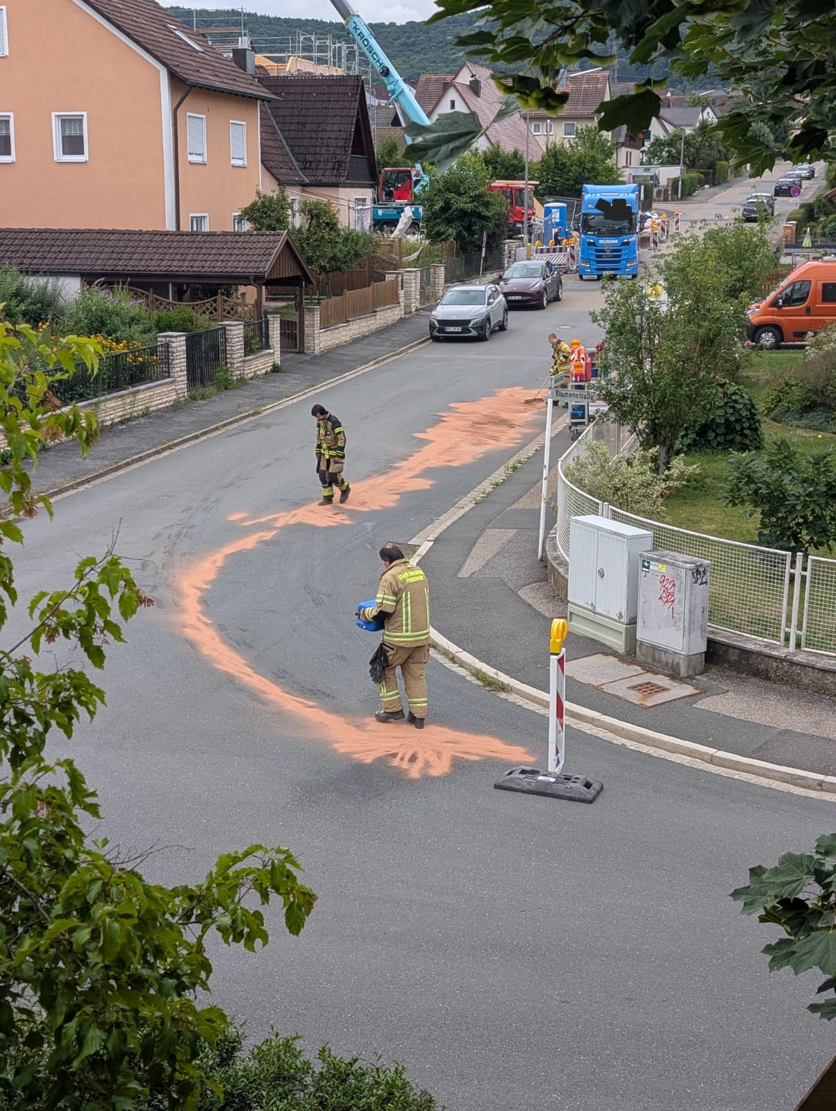 Einsatzfoto  THL 1 - klein - Straße ...
